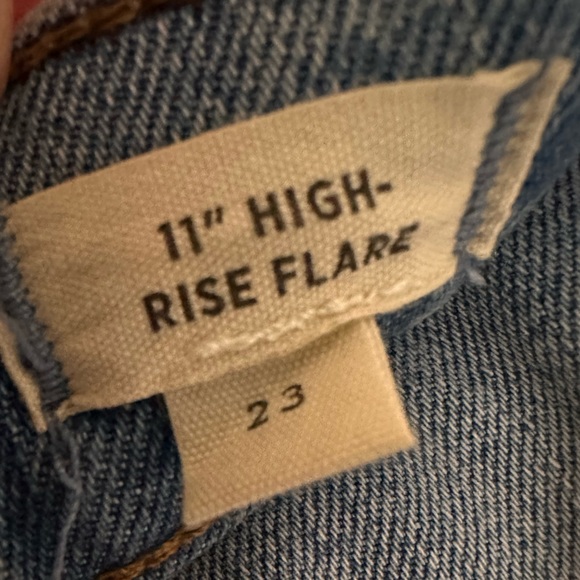 NWT Madewell 11" High-Rise Flare Jeans in Conwell Wash - Picture 6 of 8